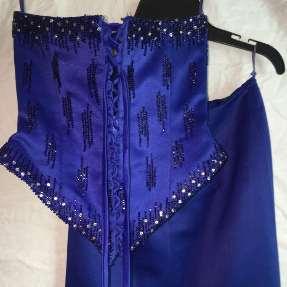 Prom dress - Picture 2 of 2